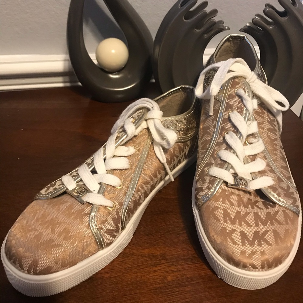 Women shoes